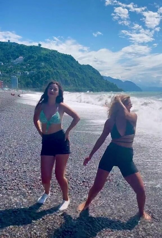 Anna Chulkova (@annachulkovaa) #beach  #bikini top  #booty shaking  «blond girl @saaaandrraaa»