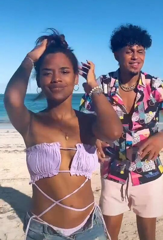 Ashley Montero (@ashlymontero) #beach  #bikini top  #purple bikini top  #shorts  «Mi compa @david_frimzy...»