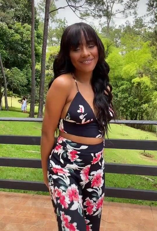 Ashley Montero (@ashlymontero) #crop top  #floral crop top  #pants  #floral pants  «#ashmontero #profeash...»