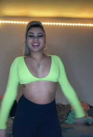 BbygShai (@bbygshaii) #crop top  #light green crop top  «i did the best i could do, we...»