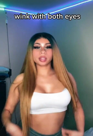 BbygShai (@bbygshaii) #cleavage  #crop top  #white crop top  «i always wink on the right»