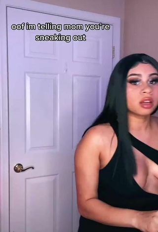 BbygShai (@bbygshaii) #dress  #black dress  #cleavage  «pov: her brother caught her...»