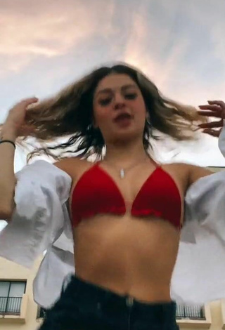 Carlota Madrigal (@carlotamadrigal) #bikini top  #red bikini top  #shorts  #black shorts  #booty shaking  «@juanpavillagordoa_ #foryou #fyp»