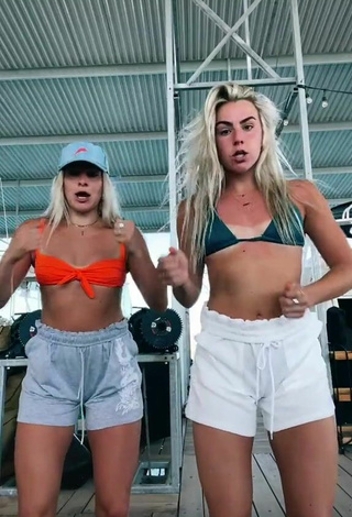 Hanna & Haley Cavinder (@cavindertwins) #bikini top  #shorts  «lake days are the best days   #fyp»