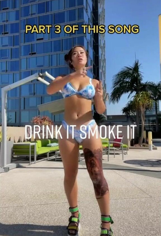 Hot & Nude: Melissa Ong (@chunkysdead) - Videos